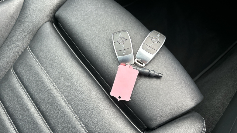 Mercedes-Benz GLC 300e 4Matic AMG Line Premium 5dr 9G-Tronic Estate